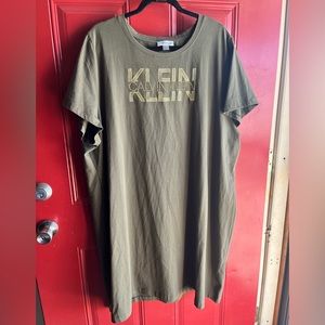 NWOT Calvin Klein Size 3XL T-Shirt